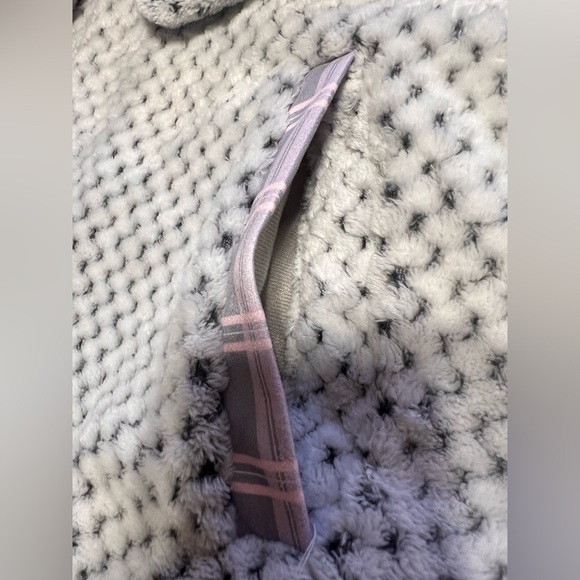 Simply Southern Gray Patterned Pullover. Sz/XL - NWOT. - Picture 11 of 14